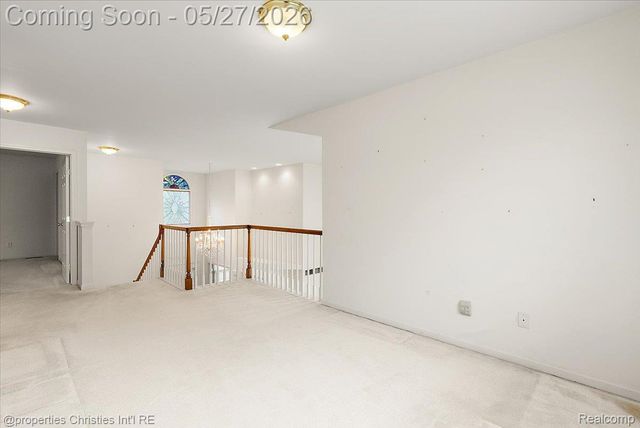 47274 Hunters Park Drive, Plymouth Charter Township, MI 48170
