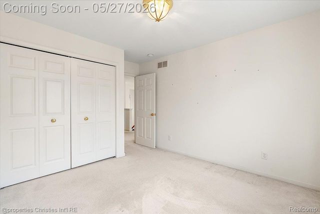 47274 Hunters Park Drive, Plymouth Charter Township, MI 48170