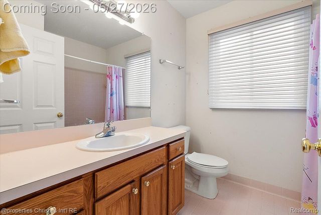 47274 Hunters Park Drive, Plymouth Charter Township, MI 48170