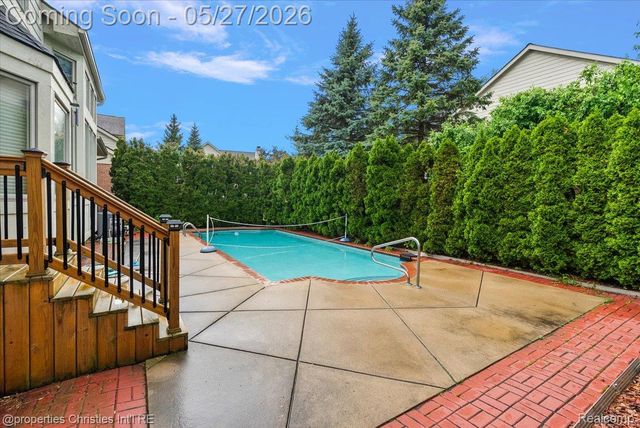 47274 Hunters Park Drive, Plymouth Charter Township, MI 48170