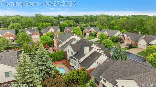 47274 Hunters Park Drive, Plymouth Charter Township, MI 48170