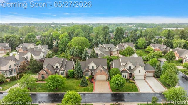 47274 Hunters Park Drive, Plymouth Charter Township, MI 48170