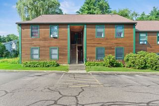 25 Baycrest Dr Apt 605, South Burlington, VT 05403