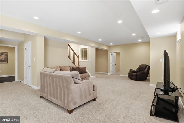 806 KINGSBRIDGE TER, Mount Airy, MD 21771