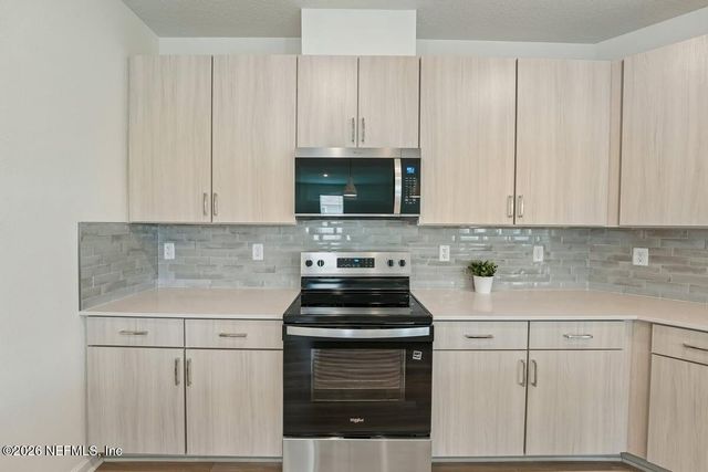 8409 HAWKES MEADOW, Jacksonville, FL 32219