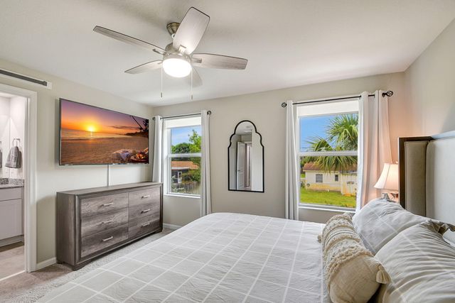 1620 Lindley Street, Mangonia Park, FL 33407