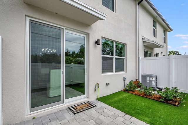 1620 Lindley Street, Mangonia Park, FL 33407