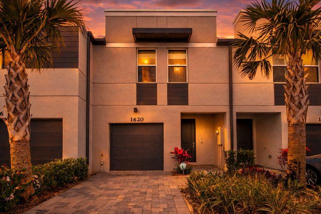 1620 Lindley Street, Mangonia Park, FL 33407