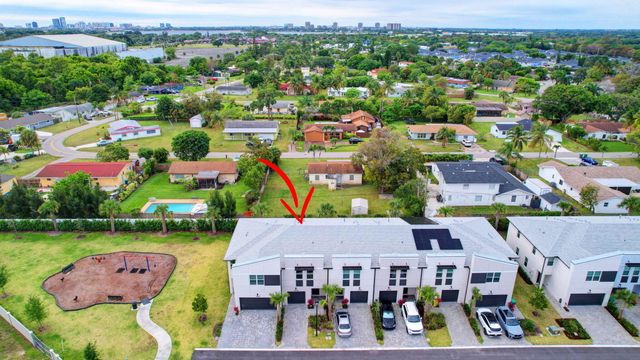 1620 Lindley Street, Mangonia Park, FL 33407