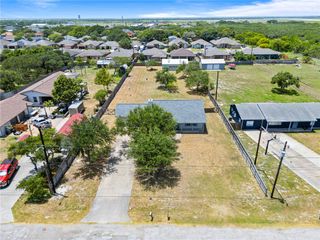 3726 Lynda Lee Dr, Corpus Christi, TX 78418