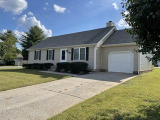 1215 Woods Edge, Murfreesboro, TN 37130