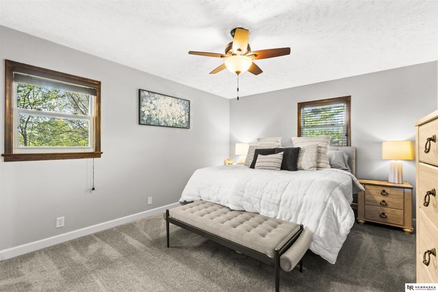 12118 Erskine Circle, Omaha, NE 68164