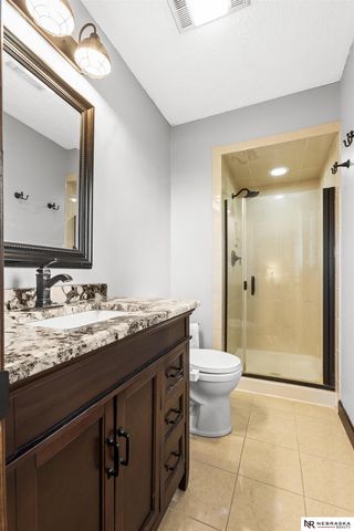 12118 Erskine Circle, Omaha, NE 68164