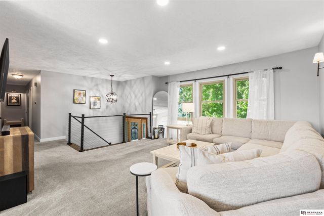12118 Erskine Circle, Omaha, NE 68164