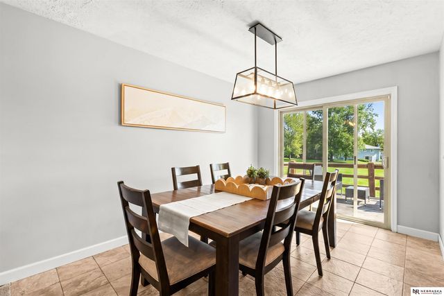 12118 Erskine Circle, Omaha, NE 68164