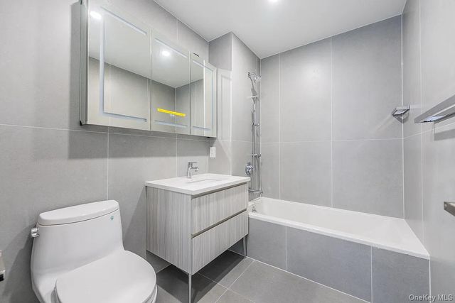134-11 Franklin Avenue 4E, Flushing, NY 11355