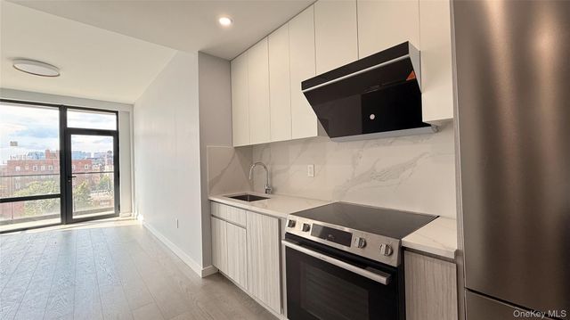 134-11 Franklin Avenue 4E, Flushing, NY 11355
