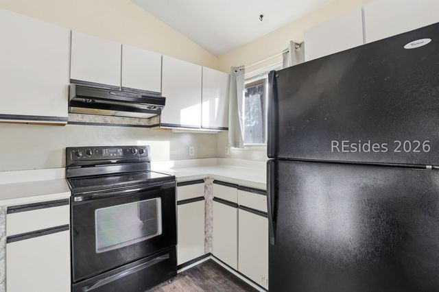 5 Gum Tree Rd Apt J16, Hilton Head Island, SC 29926