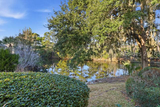 5 Gum Tree Rd Apt J16, Hilton Head Island, SC 29926