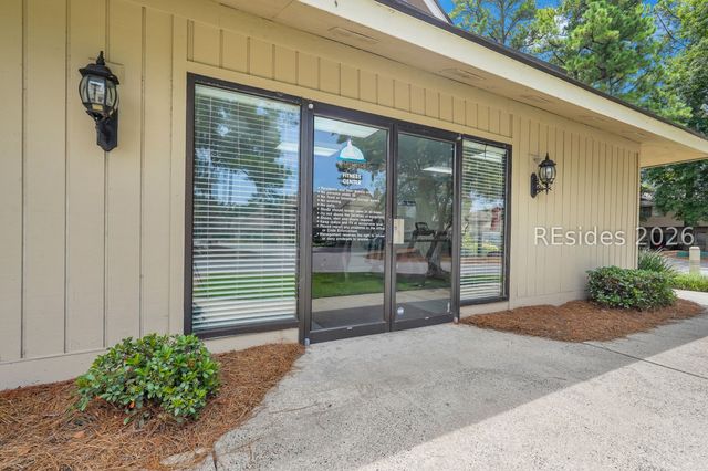 5 Gum Tree Rd Apt J16, Hilton Head Island, SC 29926