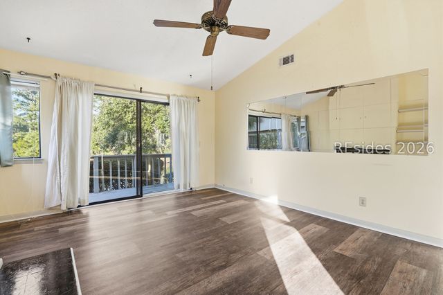 5 Gum Tree Rd Apt J16, Hilton Head Island, SC 29926