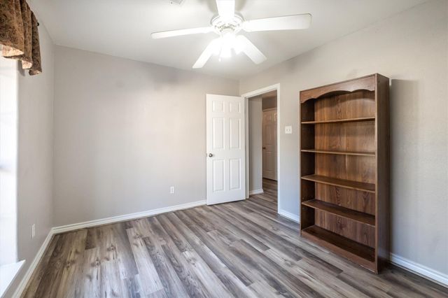 18770 Oakridge Drive, Cleveland, TX 77328