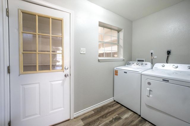 18770 Oakridge Drive, Cleveland, TX 77328