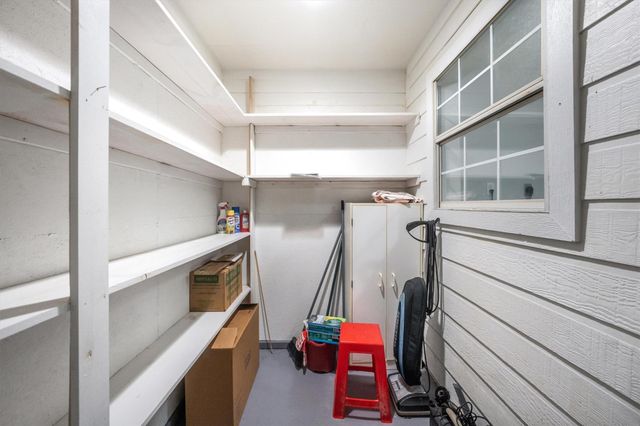 18770 Oakridge Drive, Cleveland, TX 77328