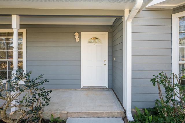 18770 Oakridge Drive, Cleveland, TX 77328