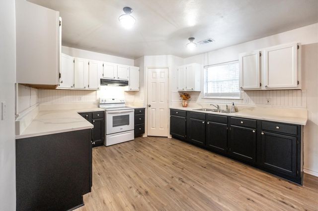 18770 Oakridge Drive, Cleveland, TX 77328