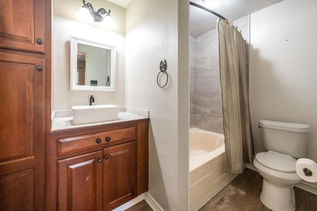 18770 Oakridge Drive, Cleveland, TX 77328