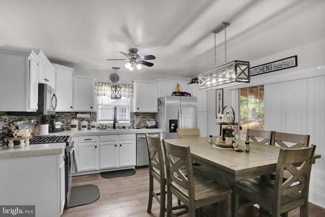 22 RAVINE DR, Shillington, PA 19607