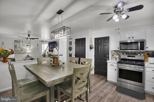 22 RAVINE DR, Shillington, PA 19607