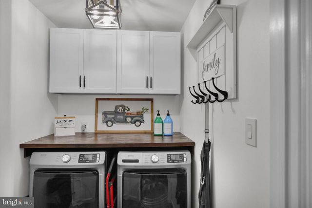 22 RAVINE DR, Shillington, PA 19607