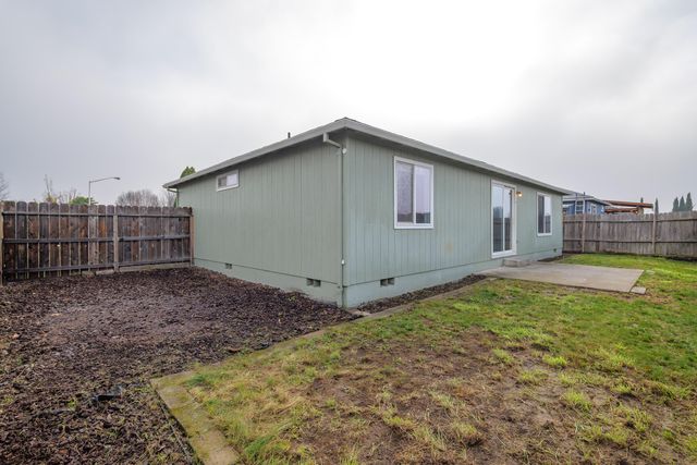 7973 Isabella Way, White City, OR 97503