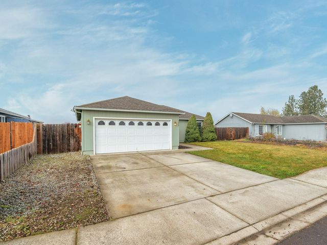 7973 Isabella Way, White City, OR 97503