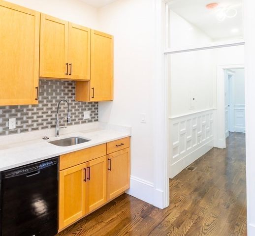 168 Humboldt Avenue 1, Boston, MA 02121