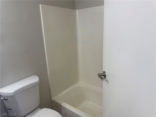 1381 East University Avenue 312, Las Vegas, NV 89119