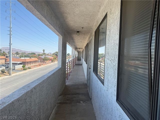 1381 East University Avenue 312, Las Vegas, NV 89119