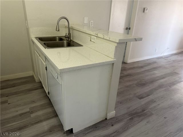 1381 East University Avenue 312, Las Vegas, NV 89119