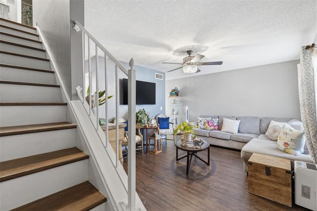 7103 CORONADO COURT, Tampa, FL 33615