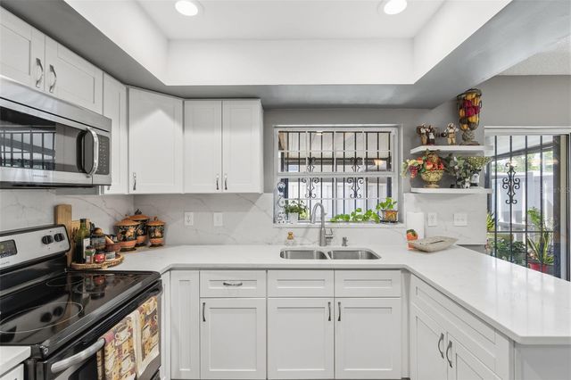7103 CORONADO COURT, Tampa, FL 33615