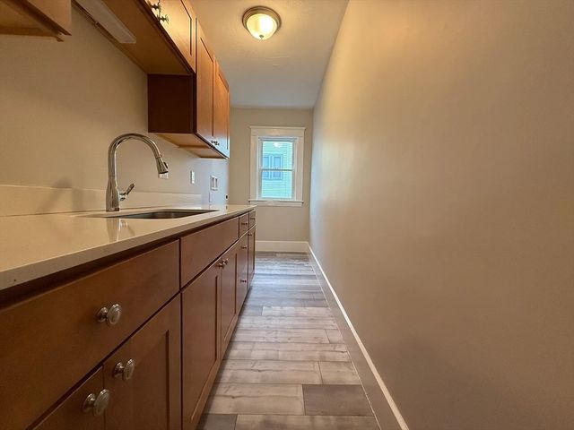 1301 Main St 2, Worcester, MA 01603