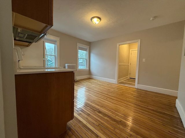 1301 Main St 2, Worcester, MA 01603