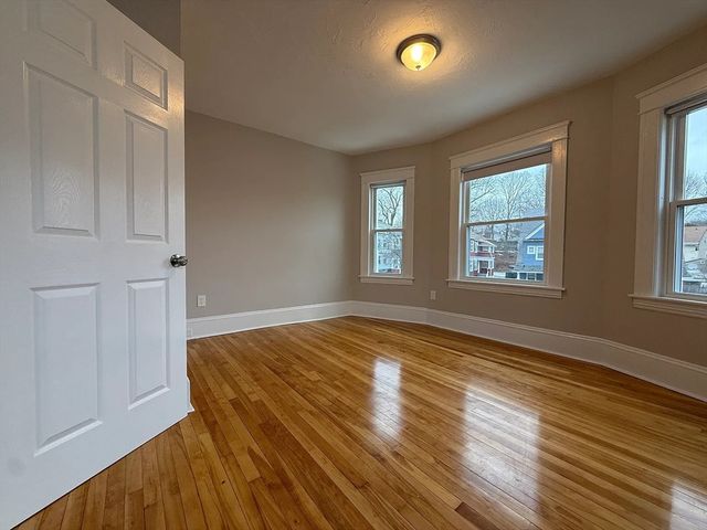 1301 Main St 2, Worcester, MA 01603