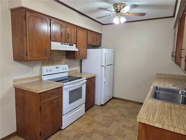 2880 N Sunny Lane, Fayetteville, AR 72703