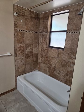 2880 N Sunny Lane, Fayetteville, AR 72703
