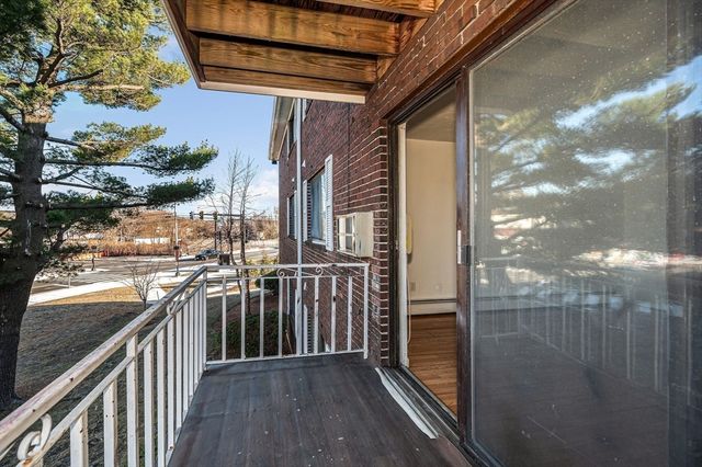 270 E Haverhill St 12, Lawrence, MA 01841