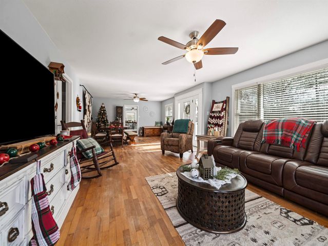 148 LOST CREEK Road, Pearcy, AR 71964