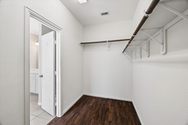 660 Oak Circle Drive E, Conroe, TX 77301